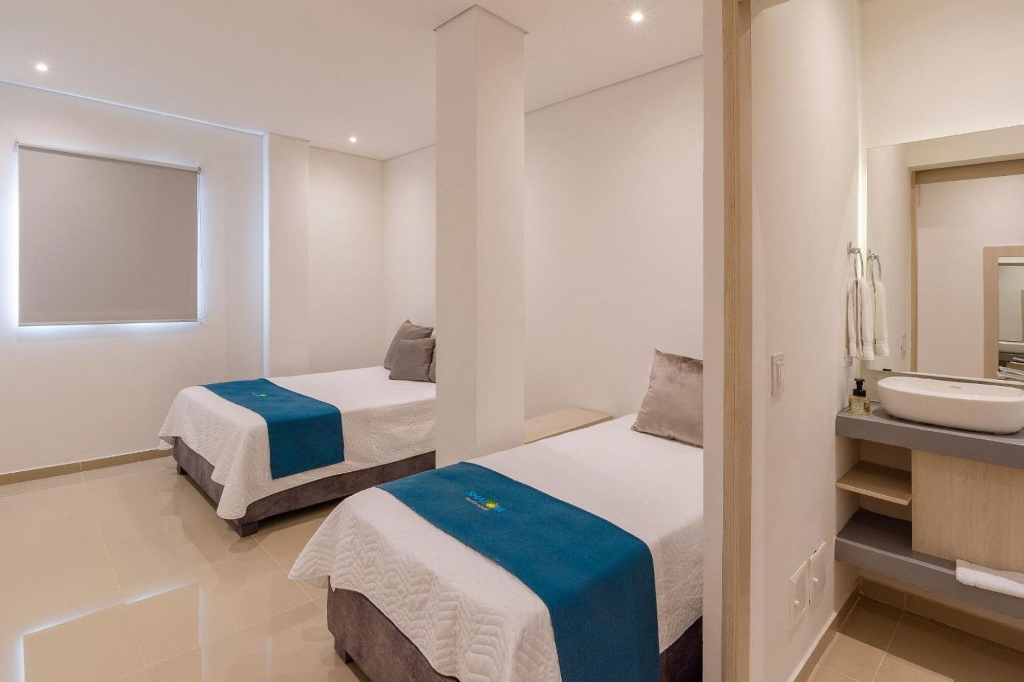 Amazing Beach House 13Br W/Pool & Staff Cartagena Bagian luar foto