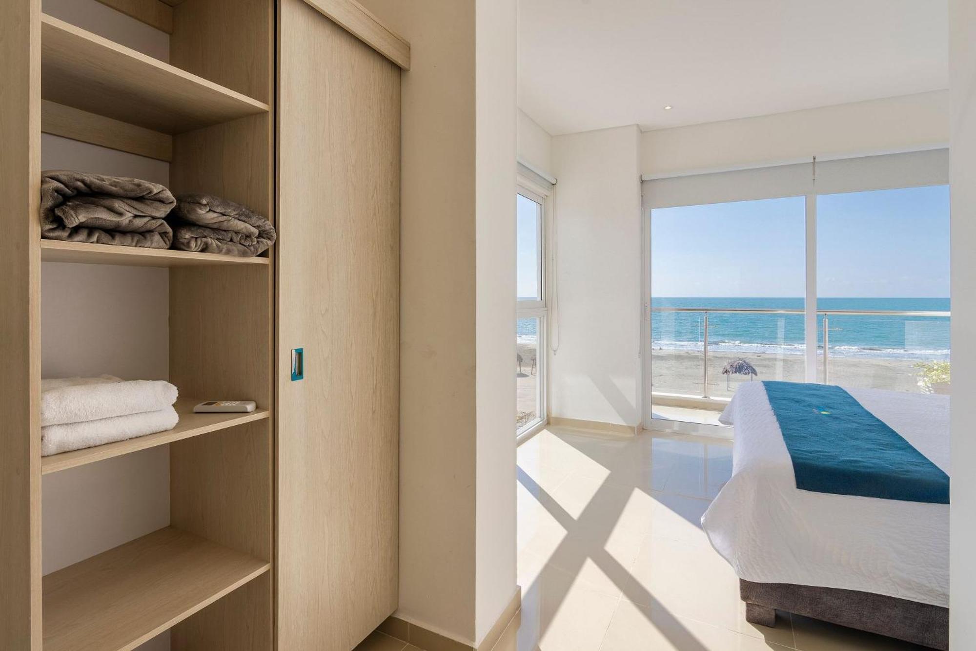 Amazing Beach House 13Br W/Pool & Staff Cartagena Bagian luar foto
